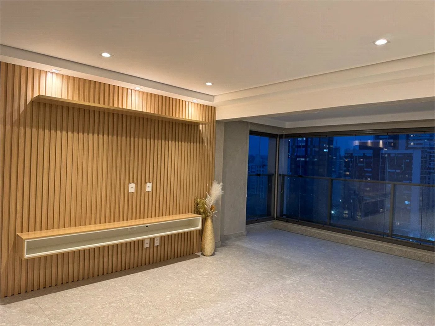 Apartamento para alugar com 2 suítes em Pinheiros, São Paulo, SP