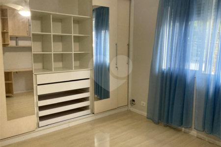 Casa para alugar com 3 quartos, sendo 1 suíte, em Santo Amaro, São Paulo, SP