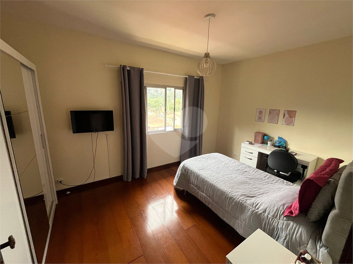 Sobrado à venda com 3 quartos, sendo 1 suíte, em Horto, São Paulo, SP