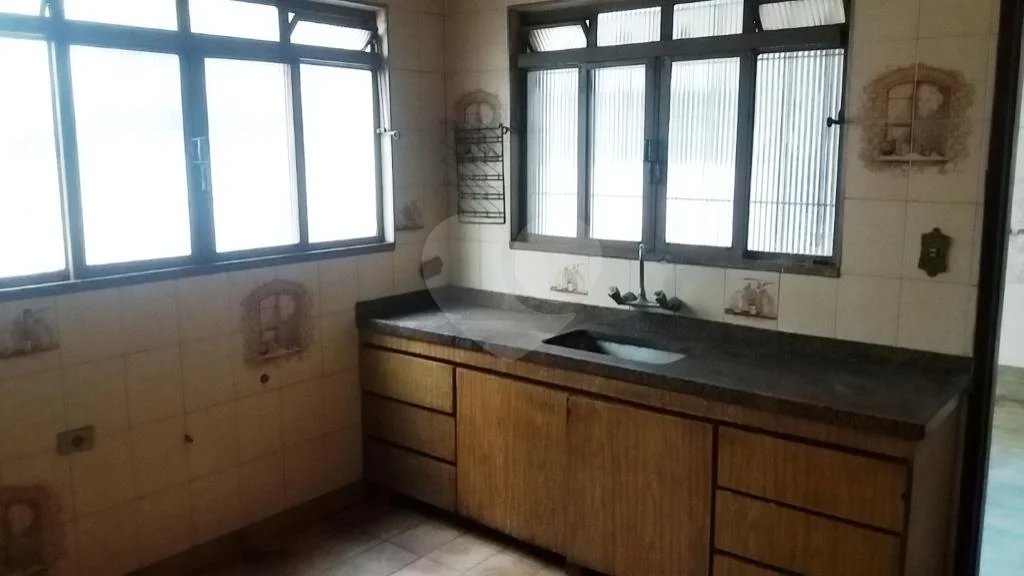 Sobrado à venda com 3 quartos, sendo 1 suíte, em Tremembé, São Paulo, SP