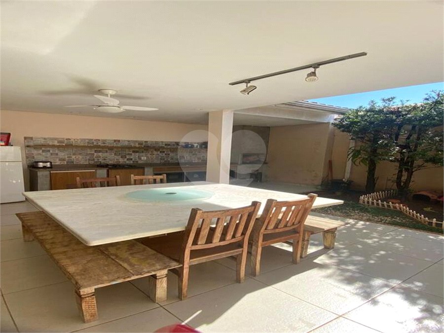 Casa à venda com 3 quartos, sendo 1 suíte, no condomínio Residencial Green Village, Indaiatuba - SP