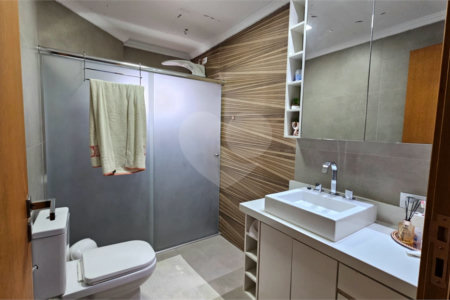 Apartamento à venda com 3 quartos, sendo 1 suíte,  no Centro, Suzano, SP