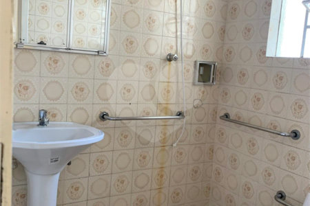 Sobrado à venda com 4 quartos, sendo 1 suíte,  em Vila Guarani (z Sul), São Paulo, SP