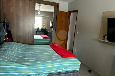Casa à venda com 4 quartos em Jardim das Estações (vila Xavier), Araraquara, SP