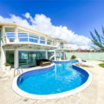 Casa à venda com 5 quartos, sendo 4 suítes, em Marina, Armação dos Búzios, RJ