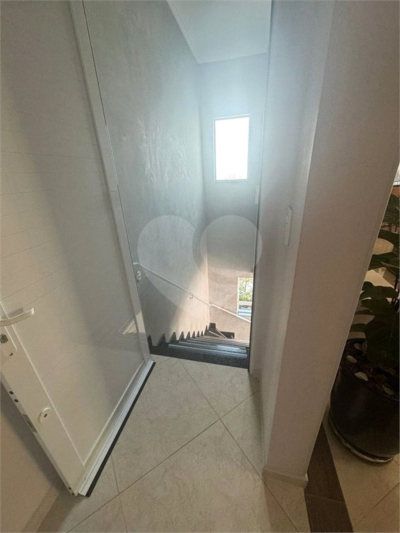 Sobrado à venda com 5 quartos, sendo 3 suítes, em Vila Nivi, São Paulo, SP