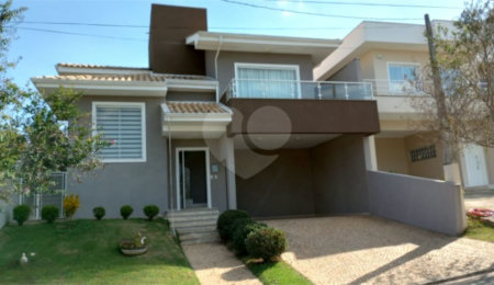 Casa à venda com 3 suítes no condomínio Picollo, Louveira - SP
