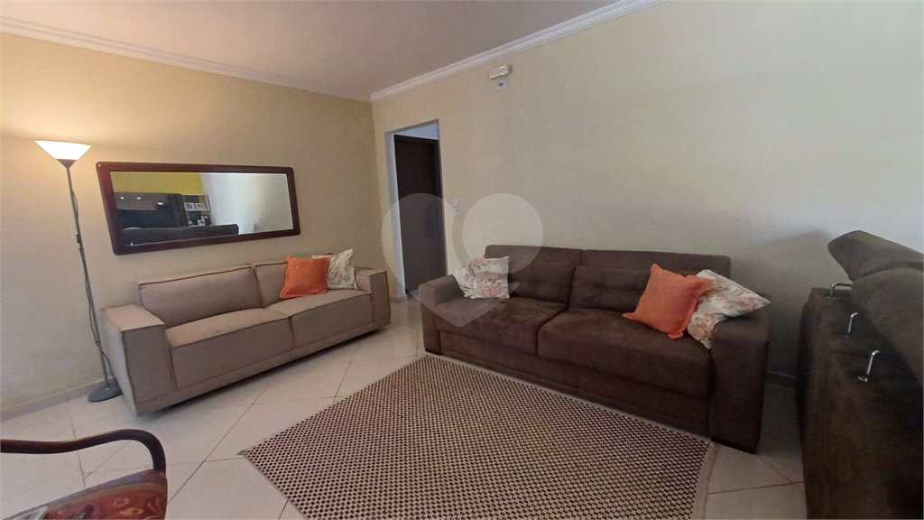Casa à venda com 3 quartos, sendo 1 suíte, no condomínio Santa Inês, Itu - SP