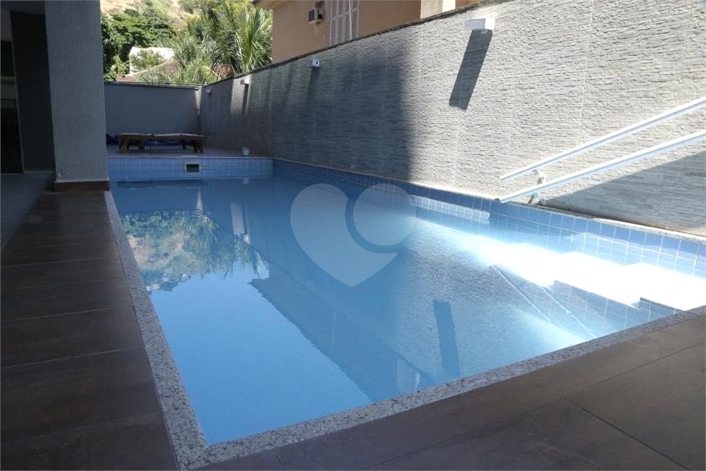 Cobertura à venda com 3 quartos, sendo 2 suítes,  em Tijuca, Rio de Janeiro, RJ