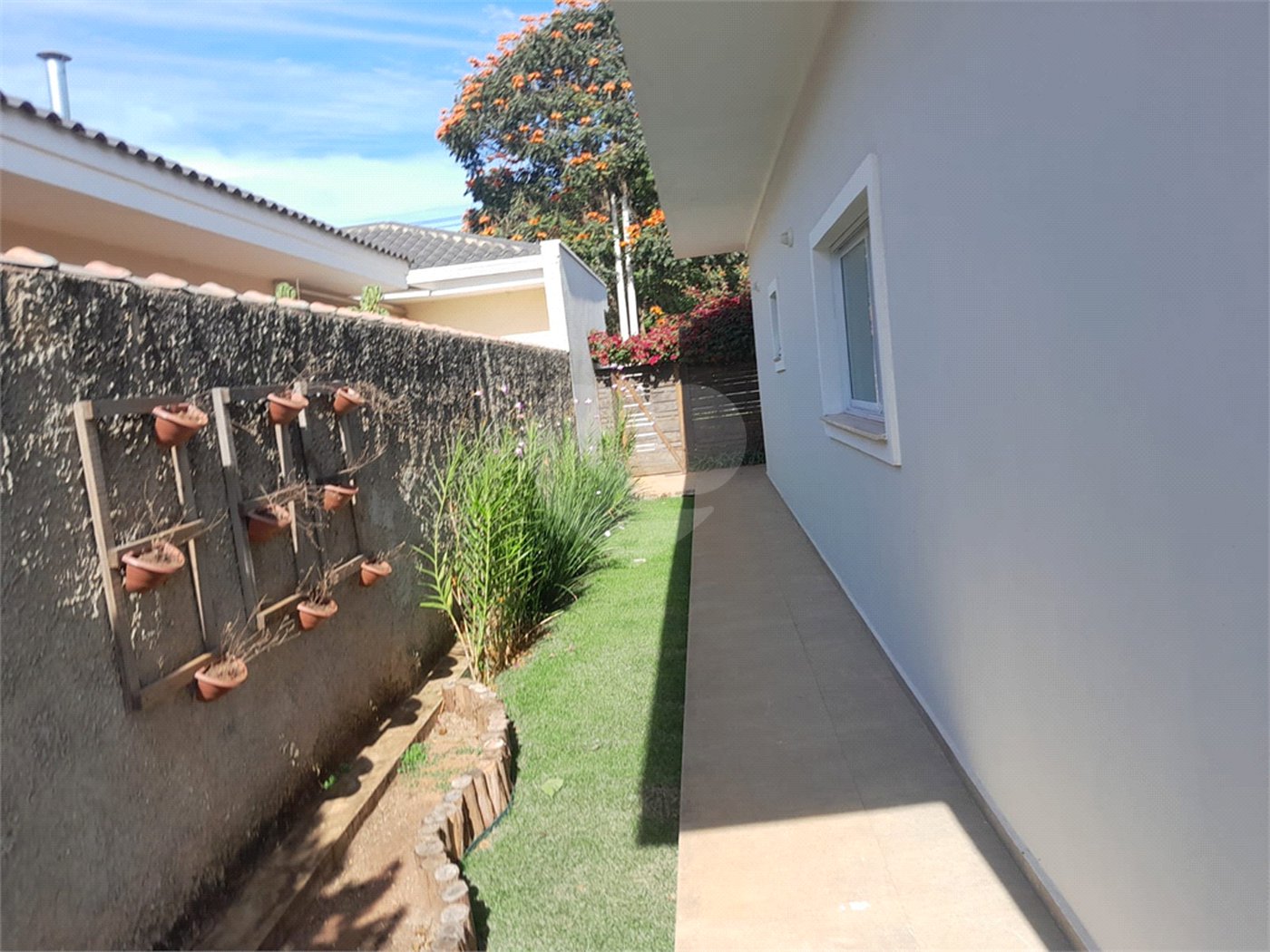 Casa à venda com 3 suítes no condomínio Village Ipanema 1, Araçoiaba da Serra - SP