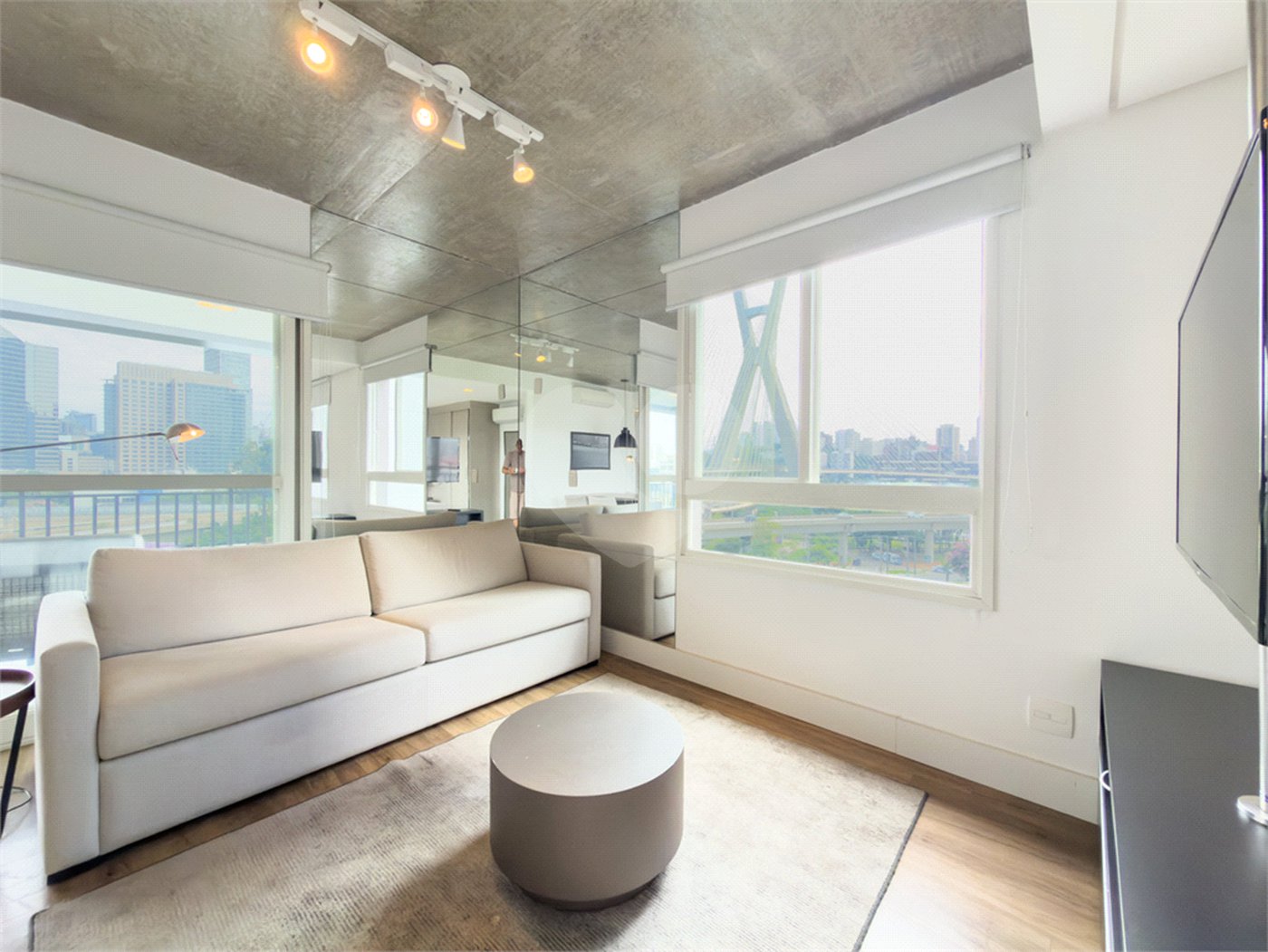 Apartamento à venda com 1 suíte em Cidade Monções, São Paulo, SP