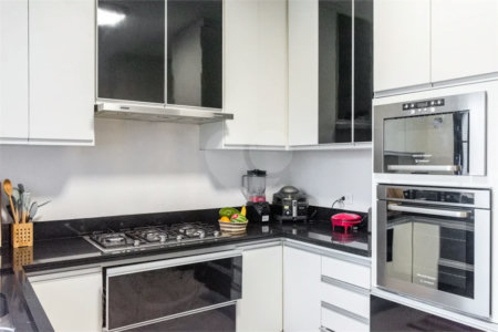 VILA NOVA CONCEIÇÃO - 216 M² - 4 VAGAS