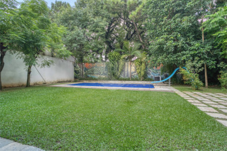 Sobrado à venda com 5 suítes em Alto da Boa Vista, São Paulo, SP