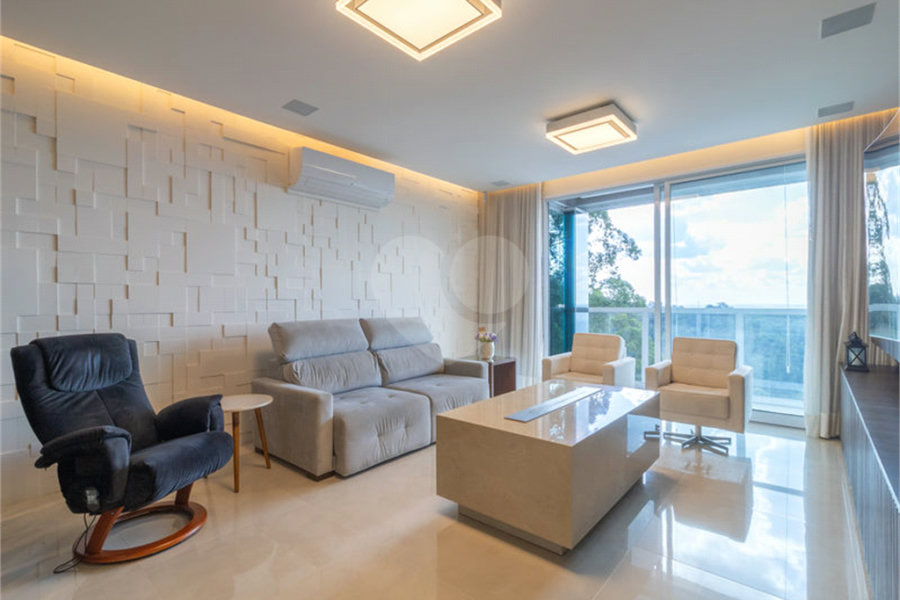 Casa à venda com 3 suítes no condomínio Parque Imperial da Cantareira, Mairiporã - SP