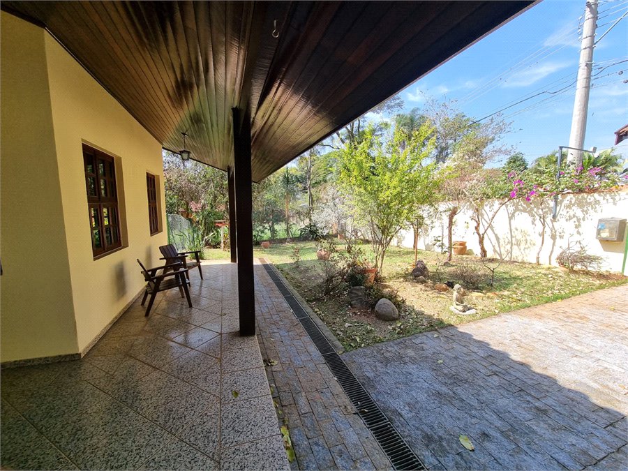 Casa à venda com 4 quartos, sendo 2 suítes, em Bosque, Vinhedo, SP