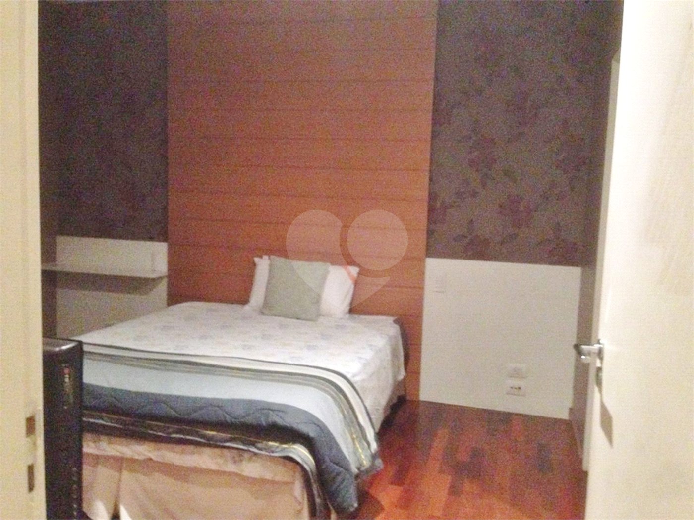 Sobrado à venda com 4 quartos, sendo 1 suíte, em Jardim Novo Mundo, São Paulo, SP