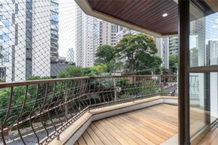 Apartamento à venda com 3 quartos, sendo 1 suíte, em Brooklin, São Paulo, SP