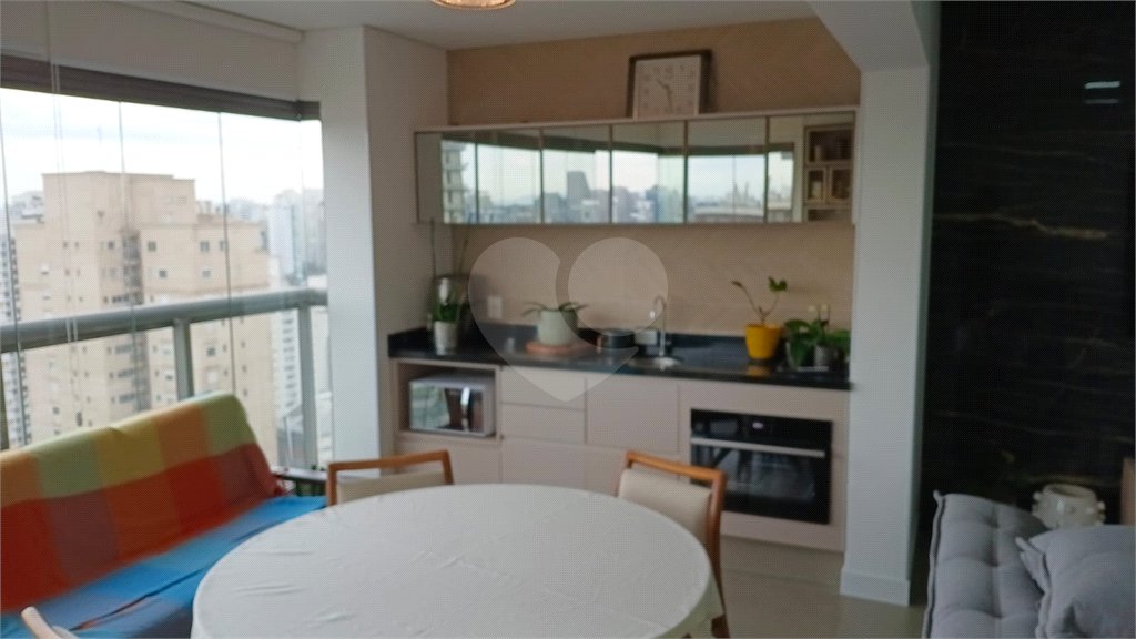 Apartamento à venda com 2 suítes em Brooklin, São Paulo, SP