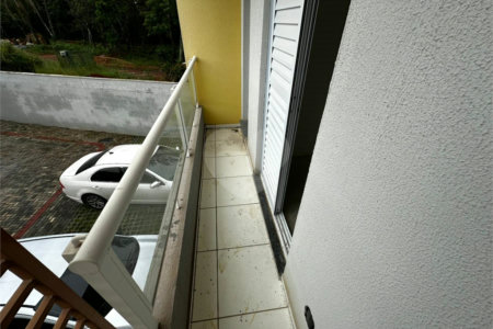 Casa à venda com 2 quartos no condomínio Vila das Paineiras, Suzano - SP