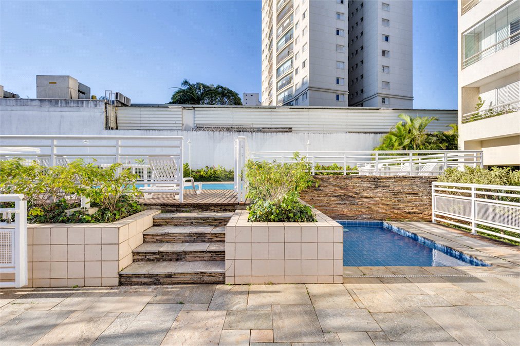 Apartamento à venda com 3 quartos, sendo 1 suíte, em Chácara Santo Antônio (zona Sul), São Paulo, SP