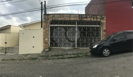 Sobrado à venda com 3 quartos em Vila Sacadura Cabral, Santo André, SP