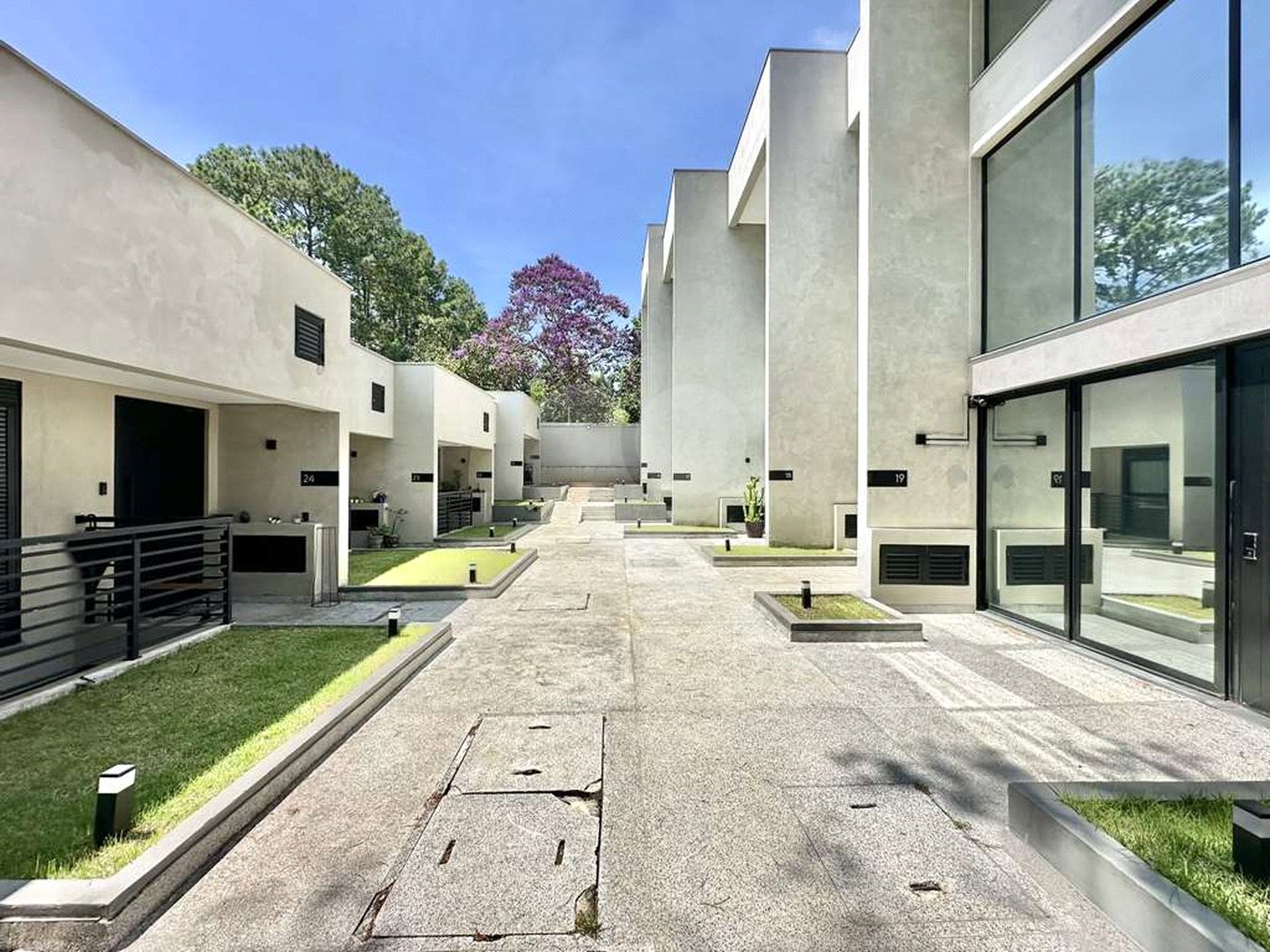 Casa à venda com 2 suítes no condomínio Gran Loft, Cotia - SP