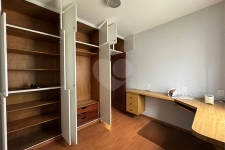 Casa Térrea à venda com 3 quartos, sendo 1 suíte,  em Vila Madalena, São Paulo, SP