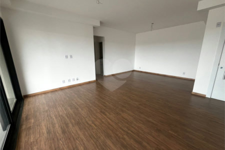 Apartamento à venda com 3 suítes no Centro, Itapetininga, SP