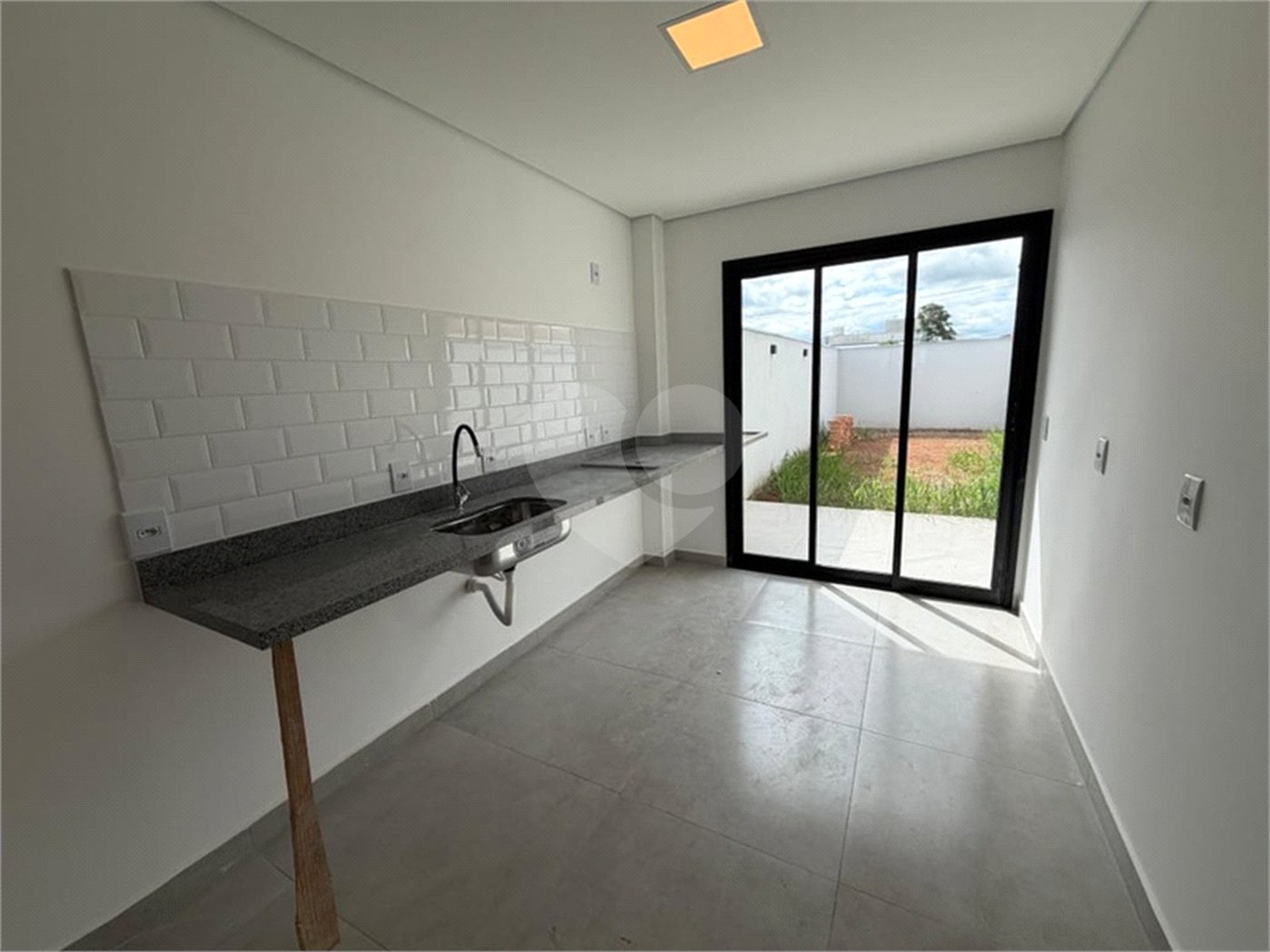 Casa de Vila à venda com 2 suítes em Jardim Novo Horizonte, Sorocaba, SP
