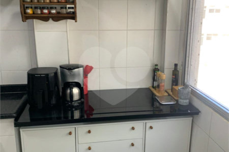Apartamento à venda com 2 quartos, sendo 1 suíte,  em Canto do Forte, Praia Grande, SP
