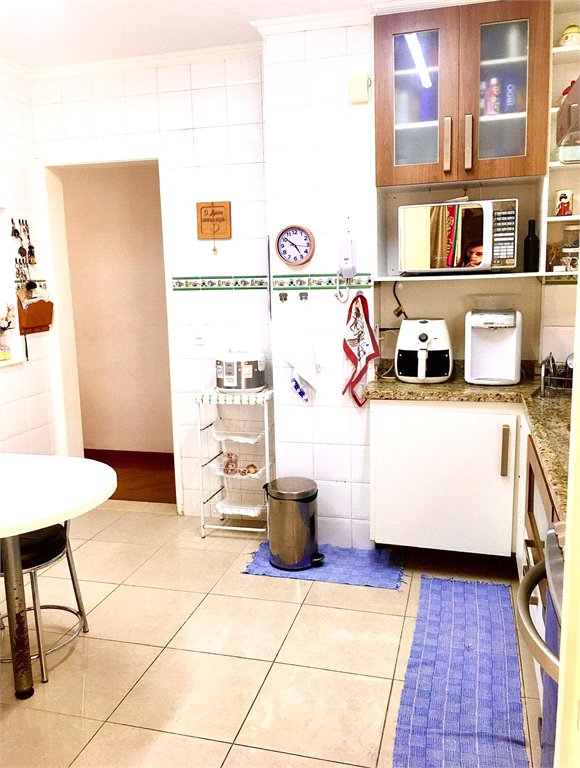 Apartamento à venda com 3 quartos, sendo 1 suíte, em Pinheiros, São Paulo, SP