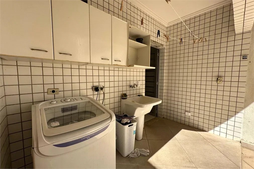 Sobrado à venda com 4 quartos, sendo 2 suítes,  em Vila Ipojuca, São Paulo, SP