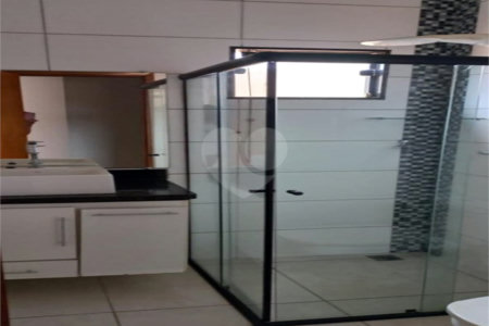 Casa à venda com 3 quartos, sendo 1 suíte, em Ipê, Três Lagoas, MS