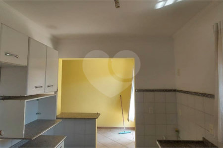 Apartamento no Condomínio Joan Miro .