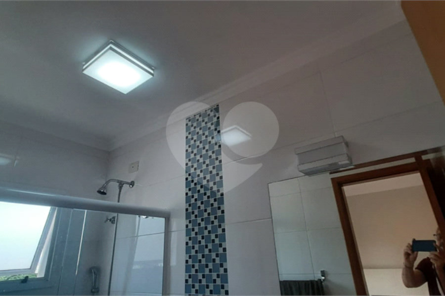 Casa à venda com 3 quartos, sendo 2 suítes, no condomínio Mário Araújo, São Paulo - SP