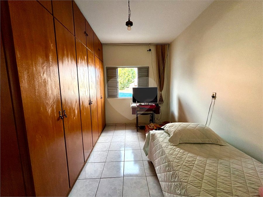 Casa 2 dormitórios Antônio Blanco