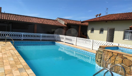 Casa Térrea para alugar com 3 quartos, sendo 1 suíte,  em Jardim Alvinópolis, Atibaia, SP