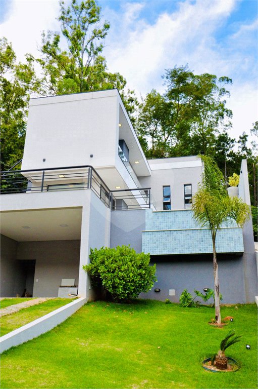 Casa à venda com 3 suítes no condomínio Quintas da Boa Vista, Atibaia - SP