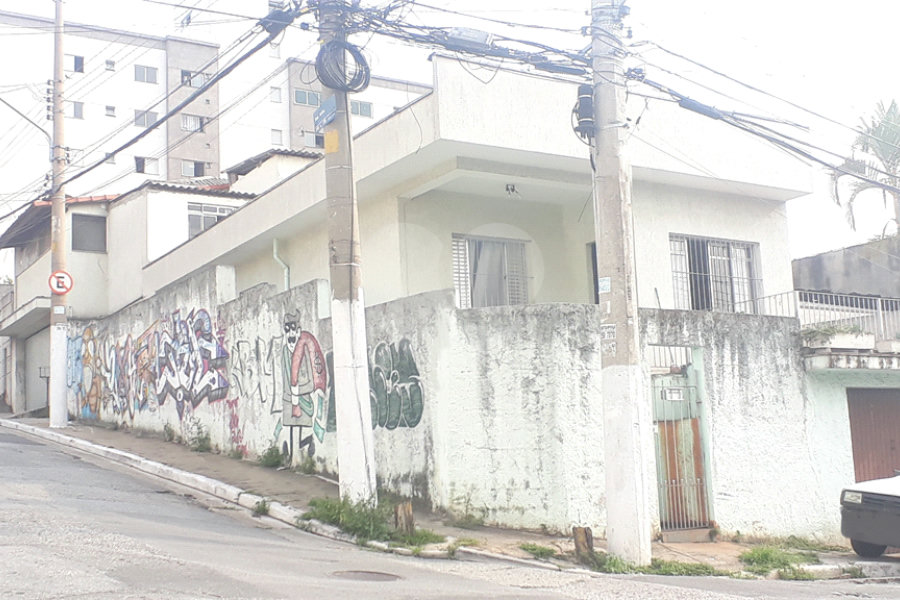 Casa Térrea à venda com 4 quartos, sendo 1 suíte, em Vila Romero, São Paulo, SP