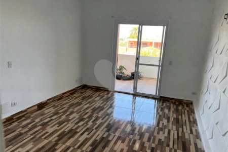 Sobrado à venda com 2 quartos, sendo 1 suíte, em Vila Correa, Ferraz de Vasconcelos, SP