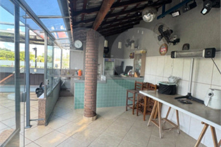 Casa à venda ou para alugar com 3 suítes em Jardim Lago Azul, Louveira, SP