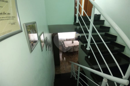 Casa à venda com 2 suítes no condomínio Morada das Hortênsias, São Paulo - SP