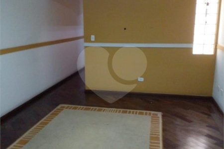 Sobrado à venda com 3 quartos, sendo 1 suíte,  em Vila América, Santo André, SP