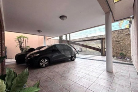 Sobrado à venda ou para alugar com 3 quartos, sendo 1 suíte,  em Jardim Maria Helena, Guarulhos, SP