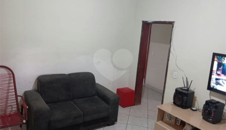 Casa à venda com 4 quartos, sendo 1 suíte,  no Centro, Salesópolis, SP