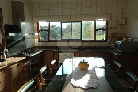 Casa a venda no Condominio Vale do Itamaraca em Valinhos