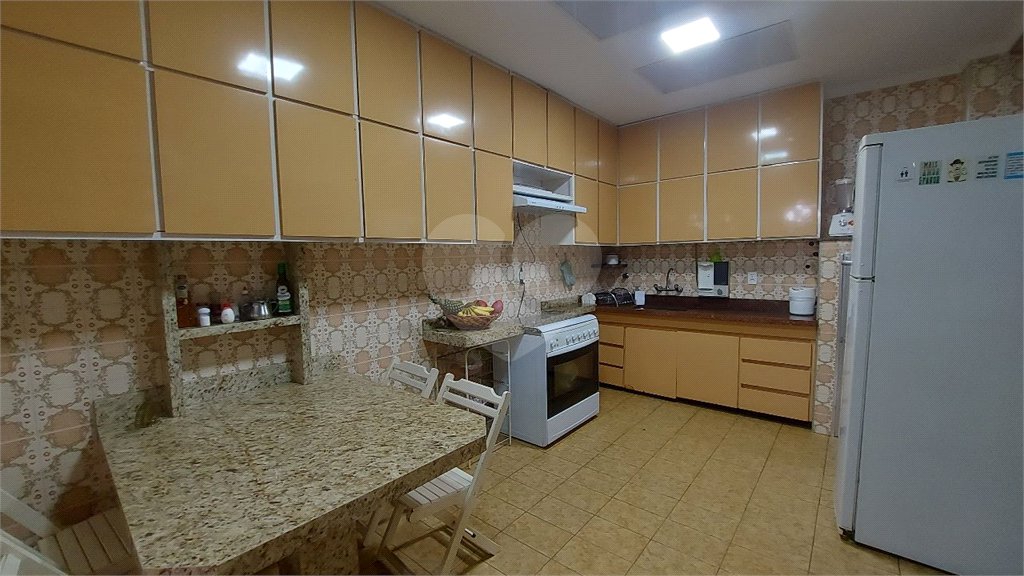 Sobrado à venda com 3 quartos, sendo 1 suíte, em Tremembé, São Paulo, SP