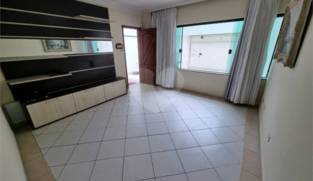 Casa à venda ou para alugar com 3 quartos, sendo 1 suíte,  em Bosque da Saúde, São Paulo, SP
