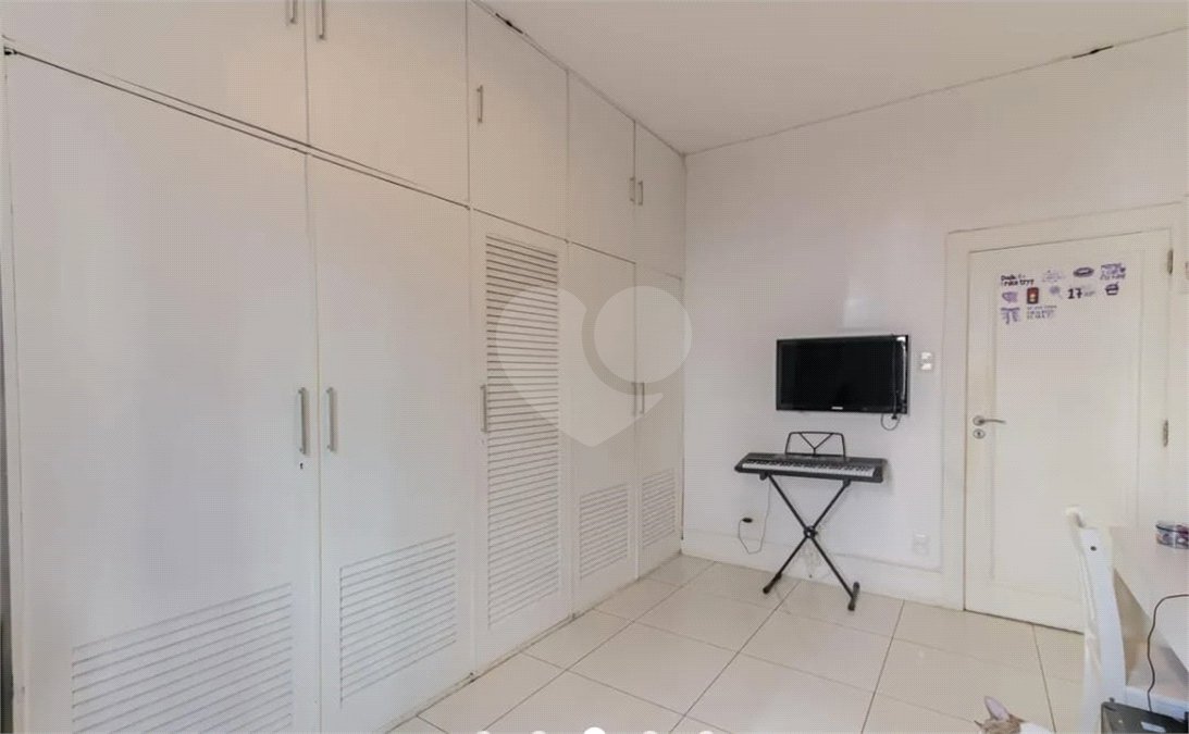 Apartamento à venda com 4 quartos, sendo 1 suíte,  em Copacabana, Rio de Janeiro, RJ