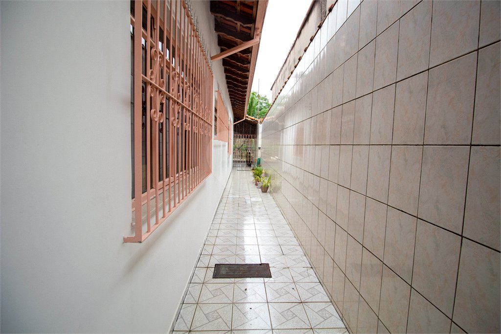 Sobrado à venda com 5 quartos, sendo 1 suíte,  em Jardim Villaça, São Roque, SP